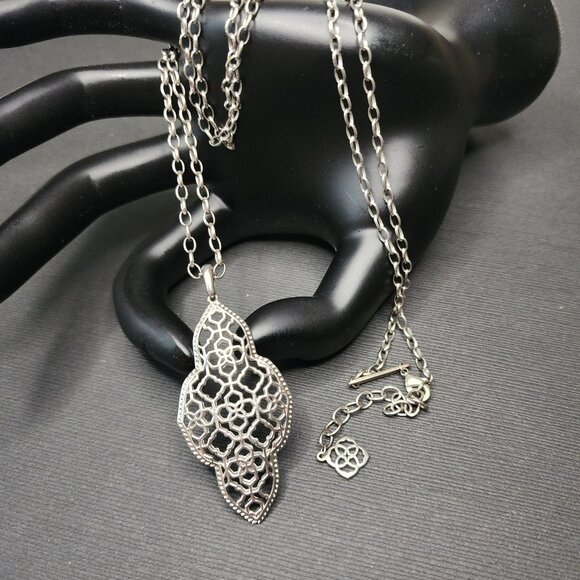 Kendra Scott Abbie Filigree Pendant Necklace Long Adjustable Vintage Silver - Picture 1 of 7